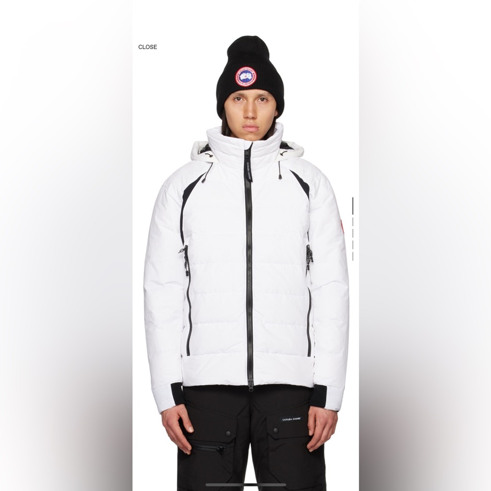 Worn couple of times Canada Goose Hybridge Base Down Jacket